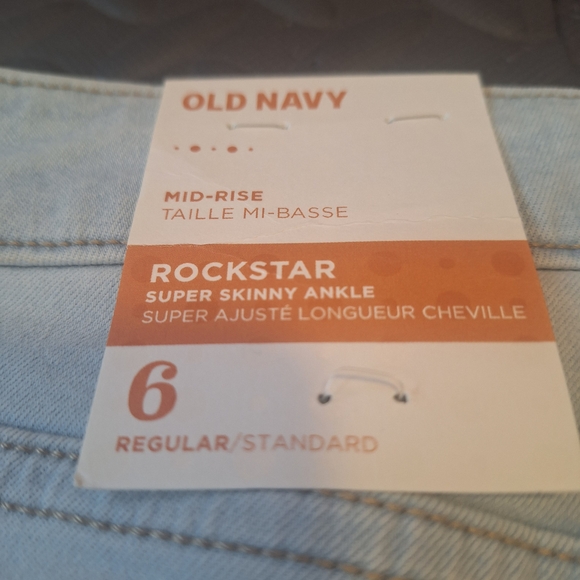 Old Navy Light Blue Distressed Skinny Jeans - Picture 11 of 12